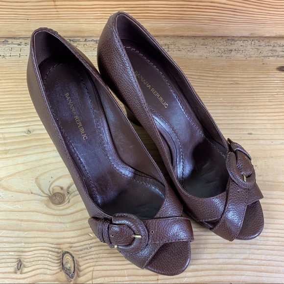 Banana Republic wedge heels - Picture 1 of 8